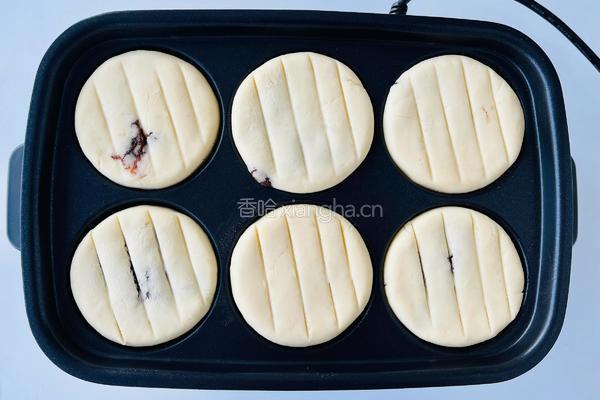 【减脂推荐】0油糖免发面的山药豆沙饼的做法图解5