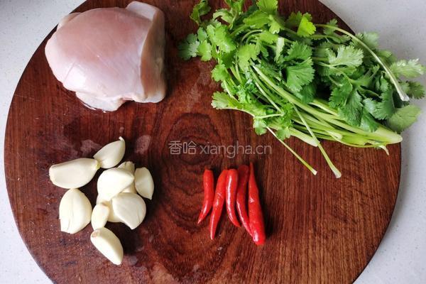 小炒鸡胸肉（减肥必备）的做法图解1