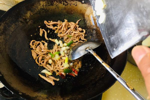 蒜苔豆干炒肉丝的做法图解4