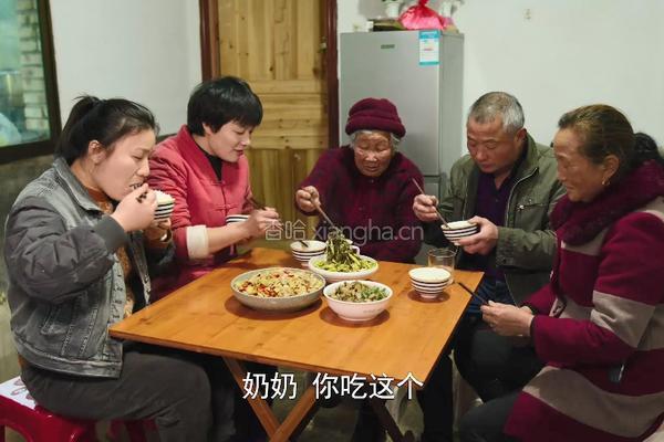 野菜酸筒秆炒肥肠 酸辣有嚼劲很下饭的做法图解9