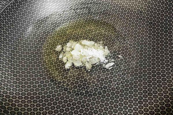 香菇炖鸡腿的做法图解7