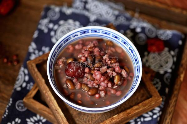 红豆薏米祛湿粥的做法图解8