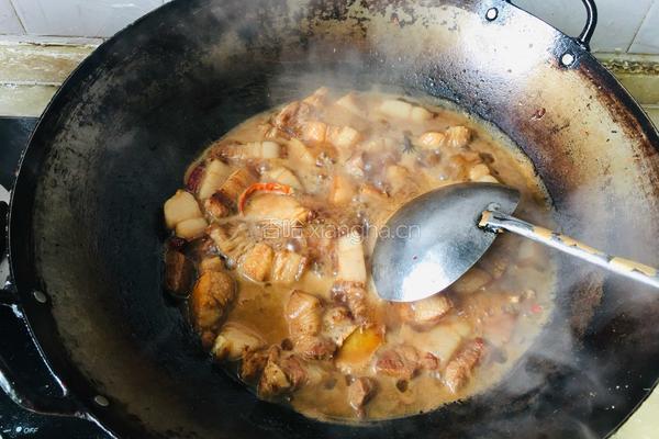 红烧肉烩菜的做法图解7