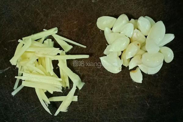 西兰花炒口蘑的做法图解4