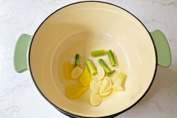 香菇玉米排骨汤的做法图解8