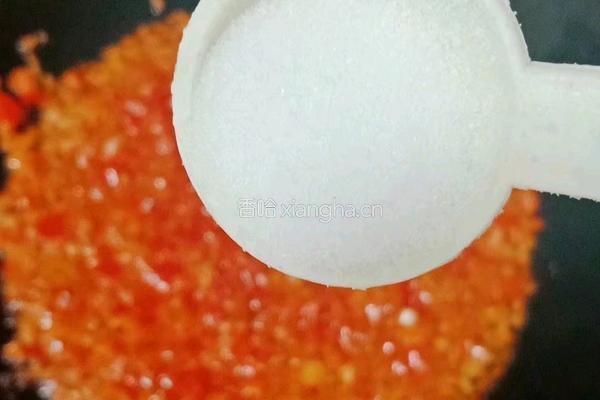 剁椒蒸鱼腩的做法图解6