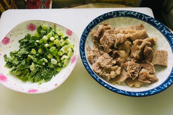 清汤牛腩面的做法图解1