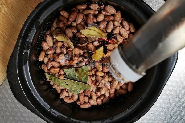 简单易做的卤花生的做法图解8