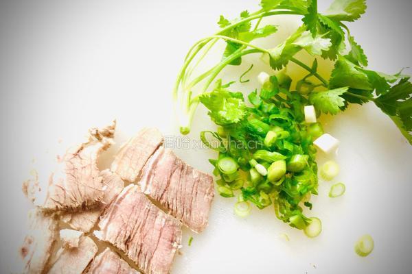 牛肉原汤米粉的做法图解1