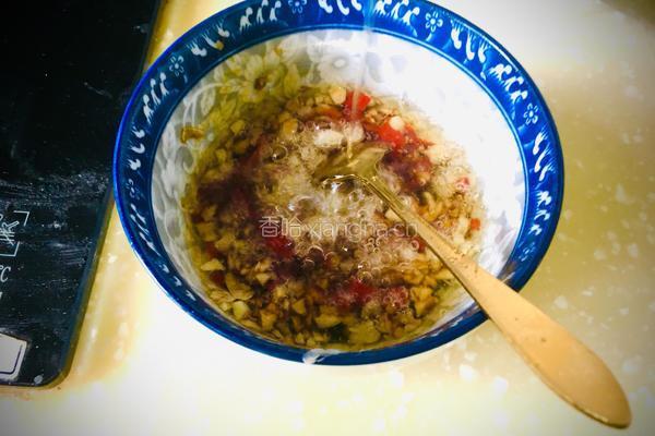 简版蒜蓉粉丝蒸扇贝的做法图解4