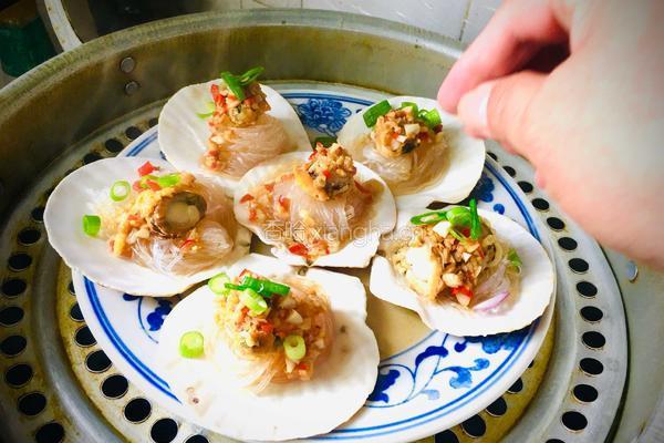 简版蒜蓉粉丝蒸扇贝的做法图解9