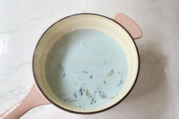 蝶豆花奶冻西米露的做法图解4