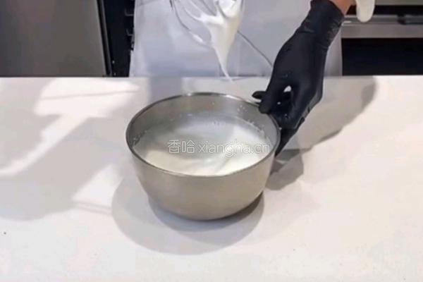 伯爵奶茶奶油蛋糕卷的做法图解2