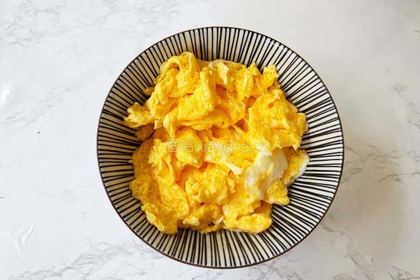 鸡蛋火腿炒饭的做法图解5