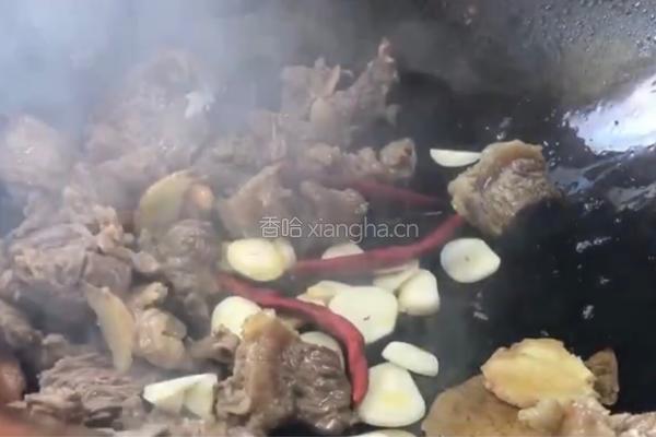 豆腐炖牛腩的做法图解9