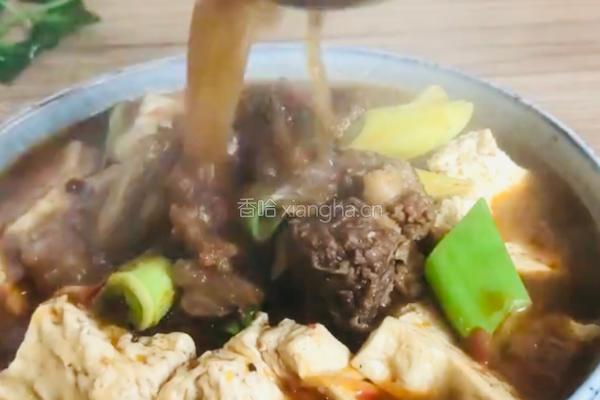 豆腐炖牛腩的做法图解15