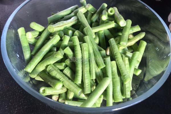 蒜香豆角的做法图解6