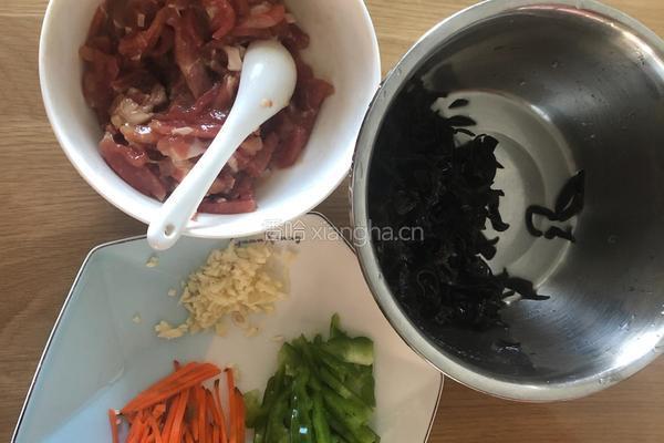 鱼香肉丝的做法图解1