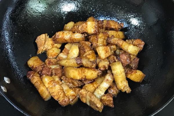 红烧肉腐竹鹌鹑蛋的做法图解4