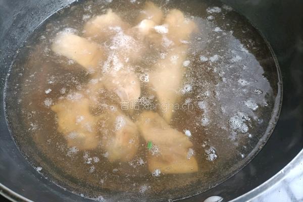 卤猪蹄的做法图解3