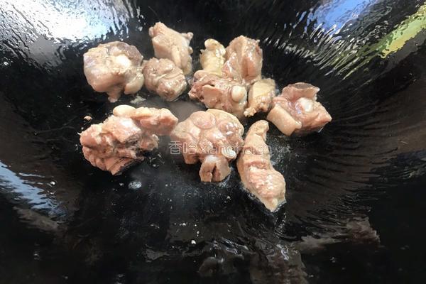 土豆烧鸭肉的做法图解5