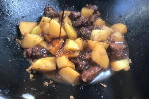 土豆烧鸭肉的做法图解9