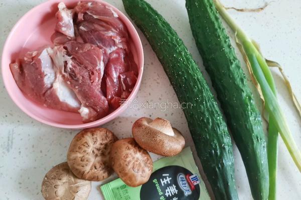 黄瓜酿肉的做法图解1