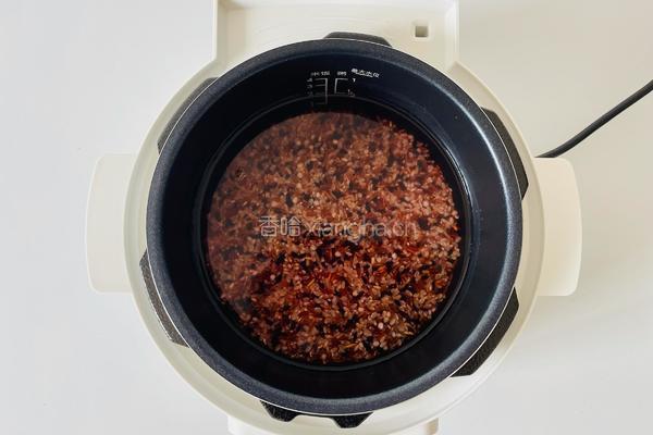 一招教你不用浸泡做出软糯好吃的杂粮饭的做法图解2