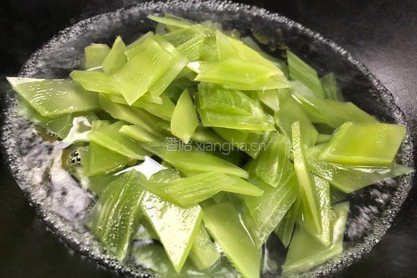 番茄炒莴笋的做法图解6