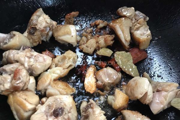 土豆炖鸡腿肉的做法图解9