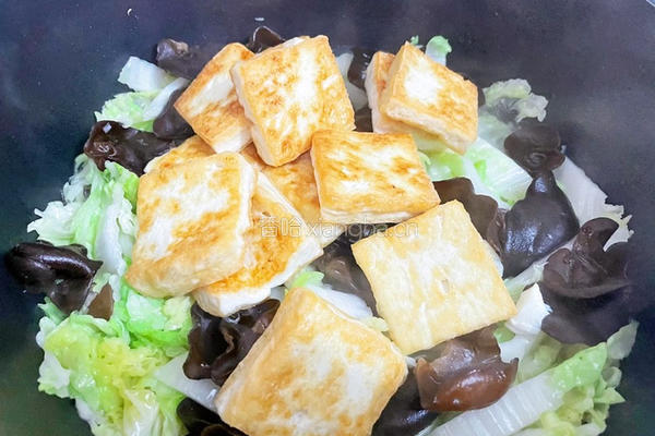 火腿白菜豆腐煲的做法图解10