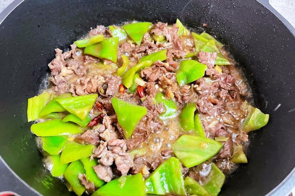 青椒炒牛肉的做法图解10