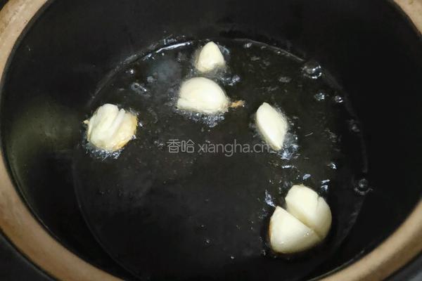 白菜粉丝煲的做法图解1