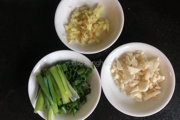 杏鲍菇炒肉丝的做法图解5