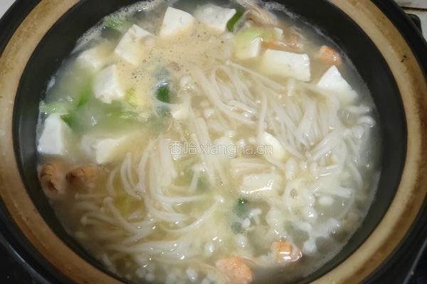 金针菇豆腐汤的做法图解5