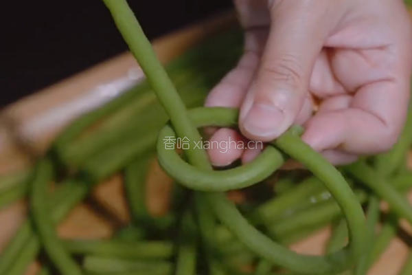 简易版花瓣豆角酿肉的做法图解5
