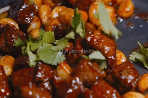 金蒜牛肉粒的做法图解6