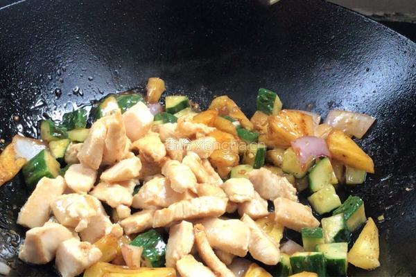 菠萝炒鸡肉的做法图解14