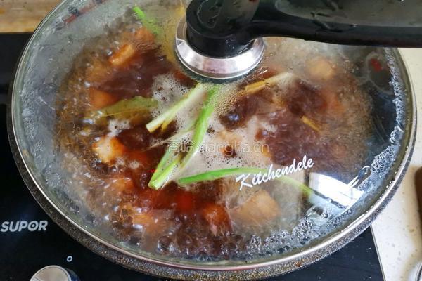 五花肉焖小土豆的做法图解12