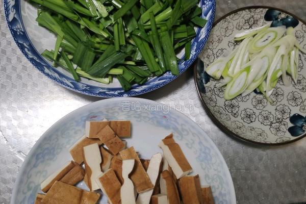 韭菜炒香干的做法图解1