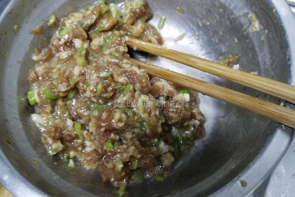 炸茄盒的做法图解1