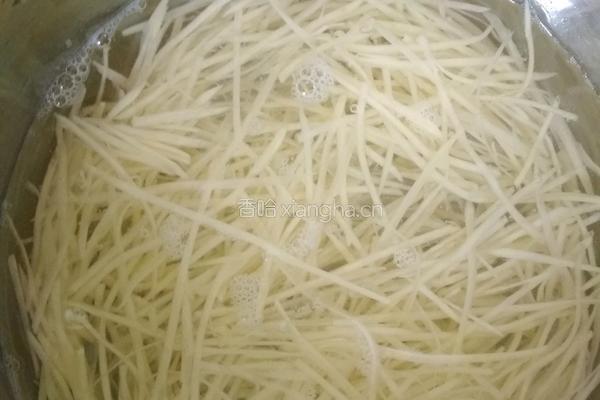 酸辣土豆丝的做法图解3
