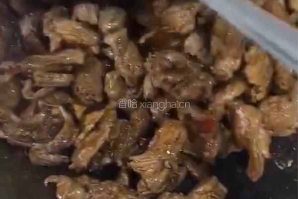 番茄炖牛腩的做法图解2
