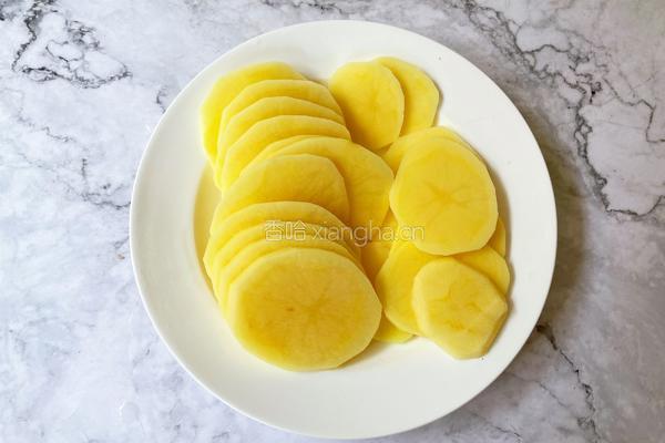 蚝油土豆片的做法图解2