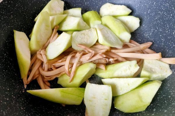大头菜丝瓜汤的做法图解7