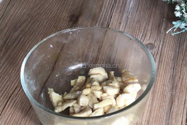 杏鲍菇炒鸡丁的做法图解11