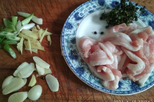 五花肉炖芸豆的做法图解7