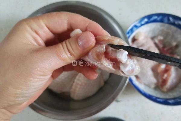 鸡翅包饭的做法图解1