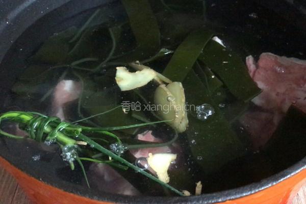 山药海带脊骨汤的做法图解8