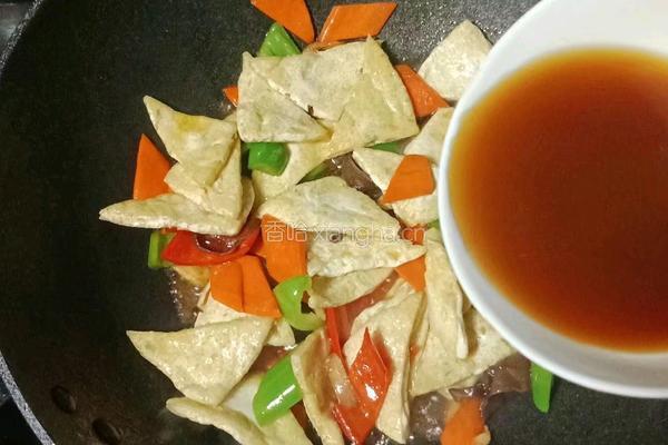 杂蔬炒豆腐的做法图解10